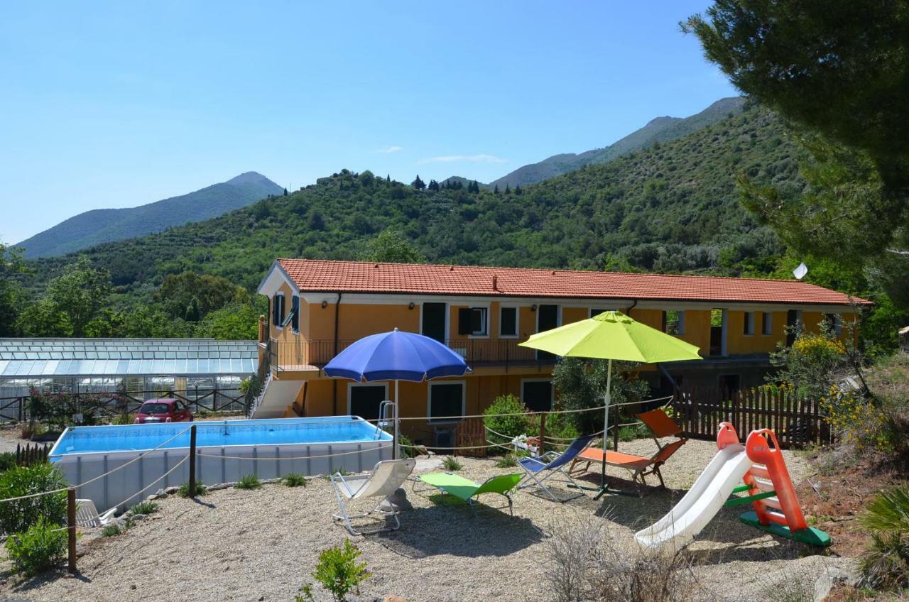 Agriturismo Tendapiccola Ceriale Bagian luar foto
